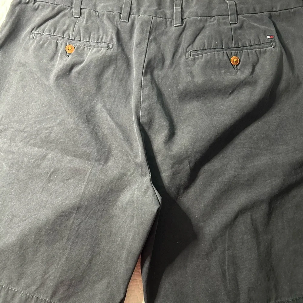 Tommy Hilfiger men’s size 38 flat front classic bit shorts‎